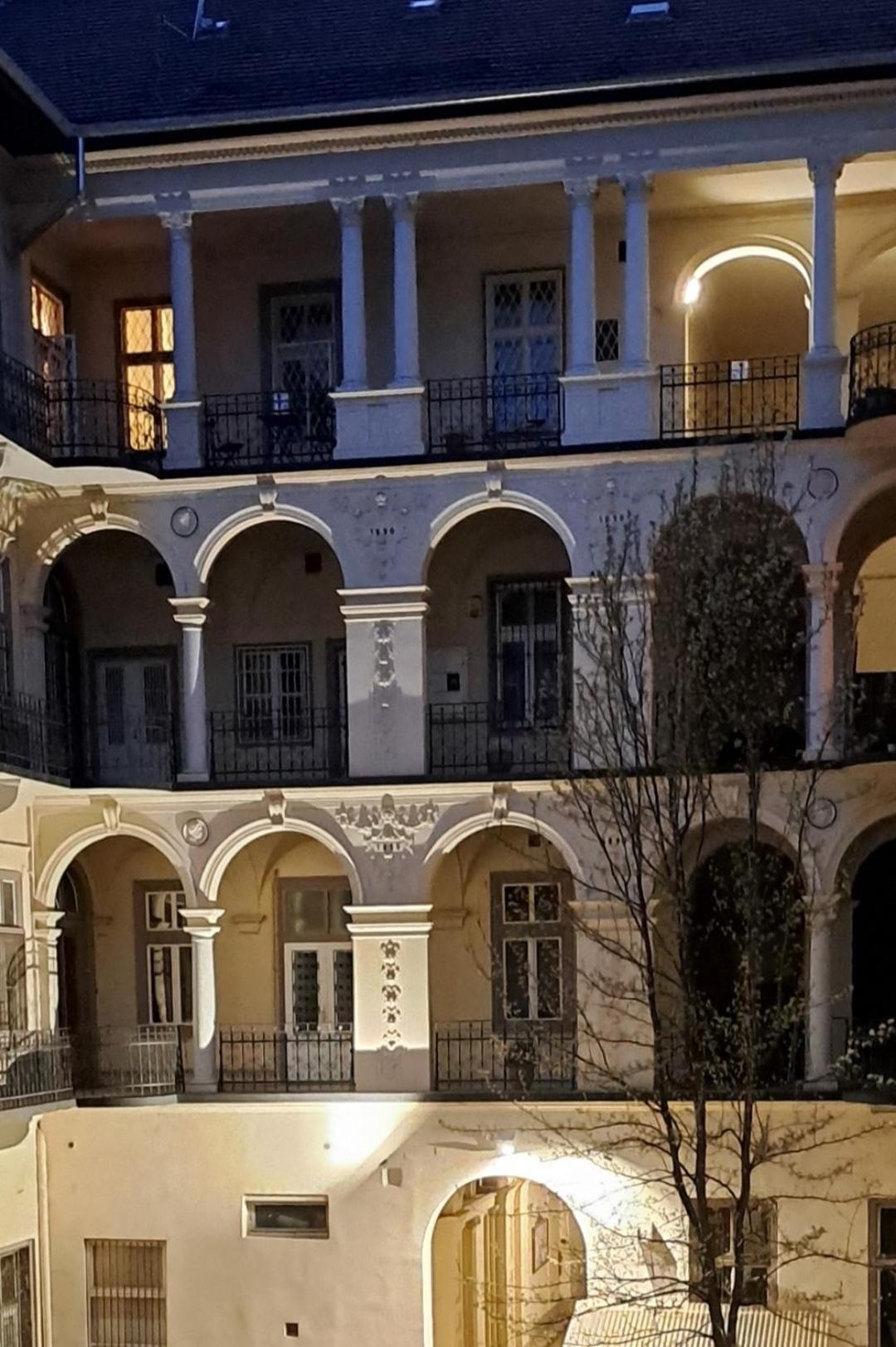 Your Gorgeous And Spacious Dream Home Free Parking Будапеща Екстериор снимка